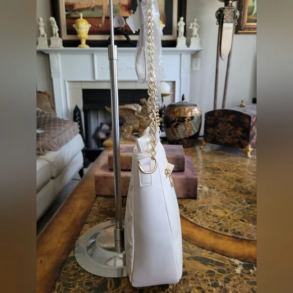 MARIO VALENTINO White Quilted Shoulder Bag with Gold Chain - Picture 3 of 9